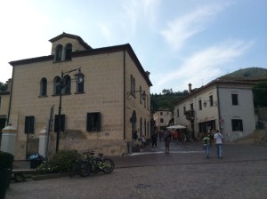 20140814-161047-58247438